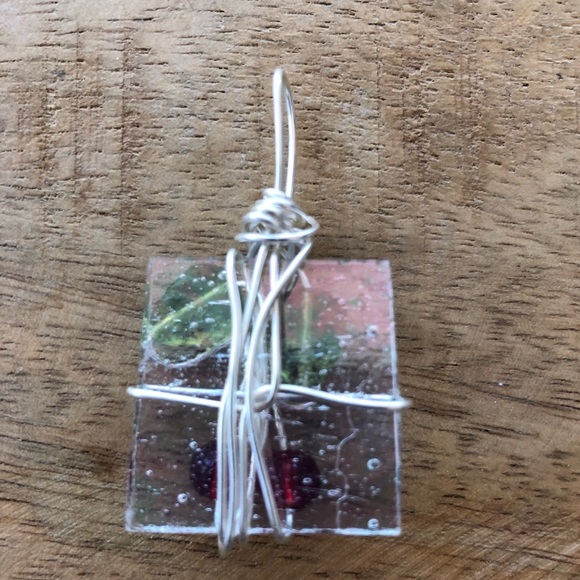 Sweet cherries, silver wrapped pendant, artisan-made & purchased at art festival - Picture 4 of 9